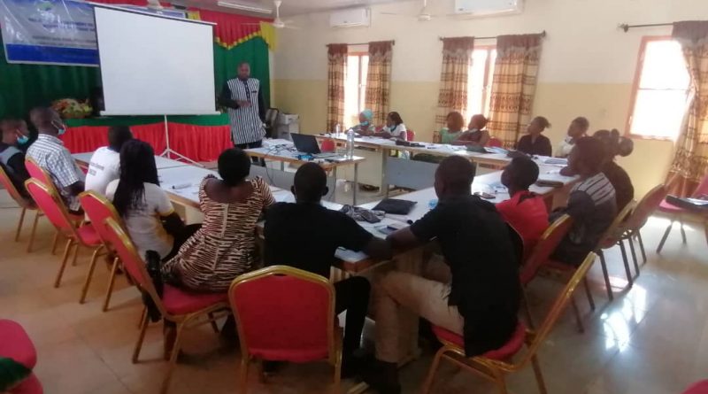 Formation de 30 jeunes en gouvernance e leadership politique
